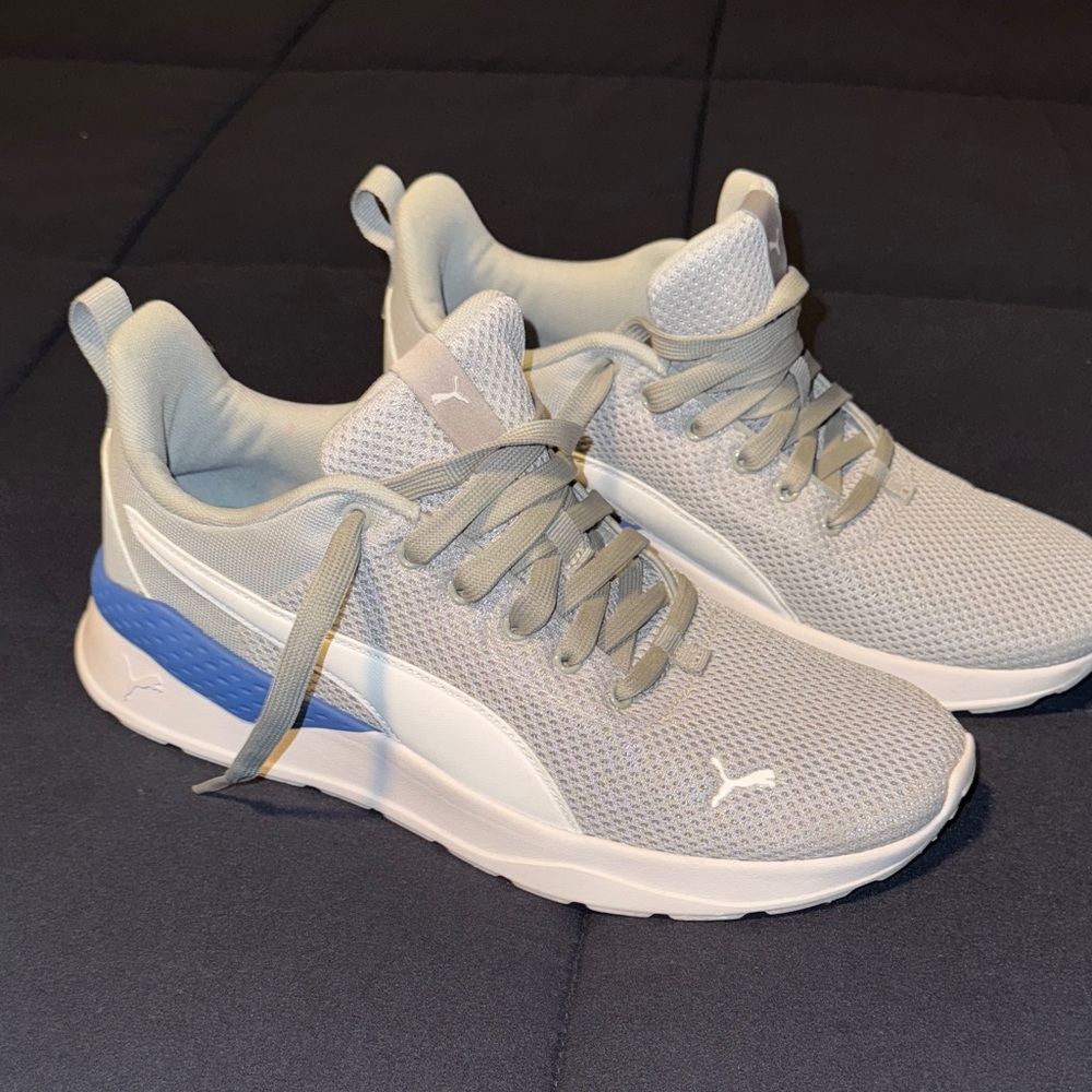 Puma Gray and Blue Sneakers Size 8